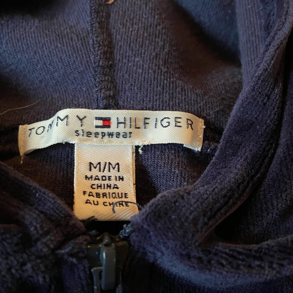 Tommy Hillfiger crushed velvet sleep hoodie - Picture 3 of 3